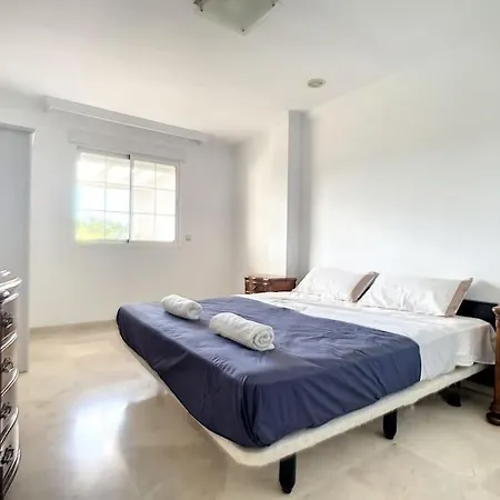 A Beautiful And Tranquil In The Heart Of Apartment *